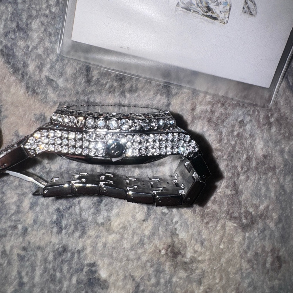Audemars Piguet Silver Luxury Timepiece - Picture 7 of 8
